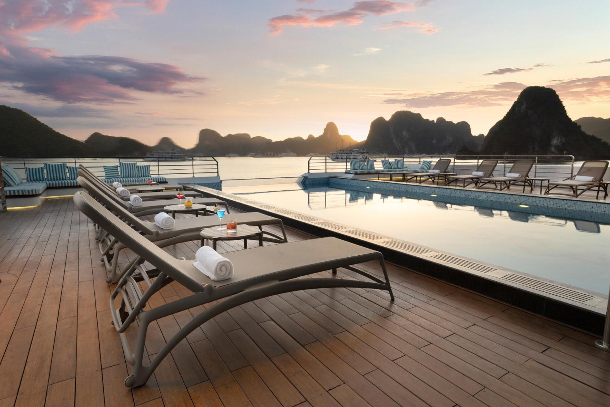 Grand Pioneers Halong Bay Cruise 2 Ha Long Exterior foto